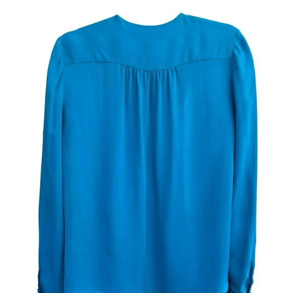Diane Von Furstenberg Women's Blue Button Down Blouse Size 6 Crew Neck 100% Silk - Picture 4 of 4
